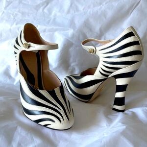 Gucci Mary Jane Pumps